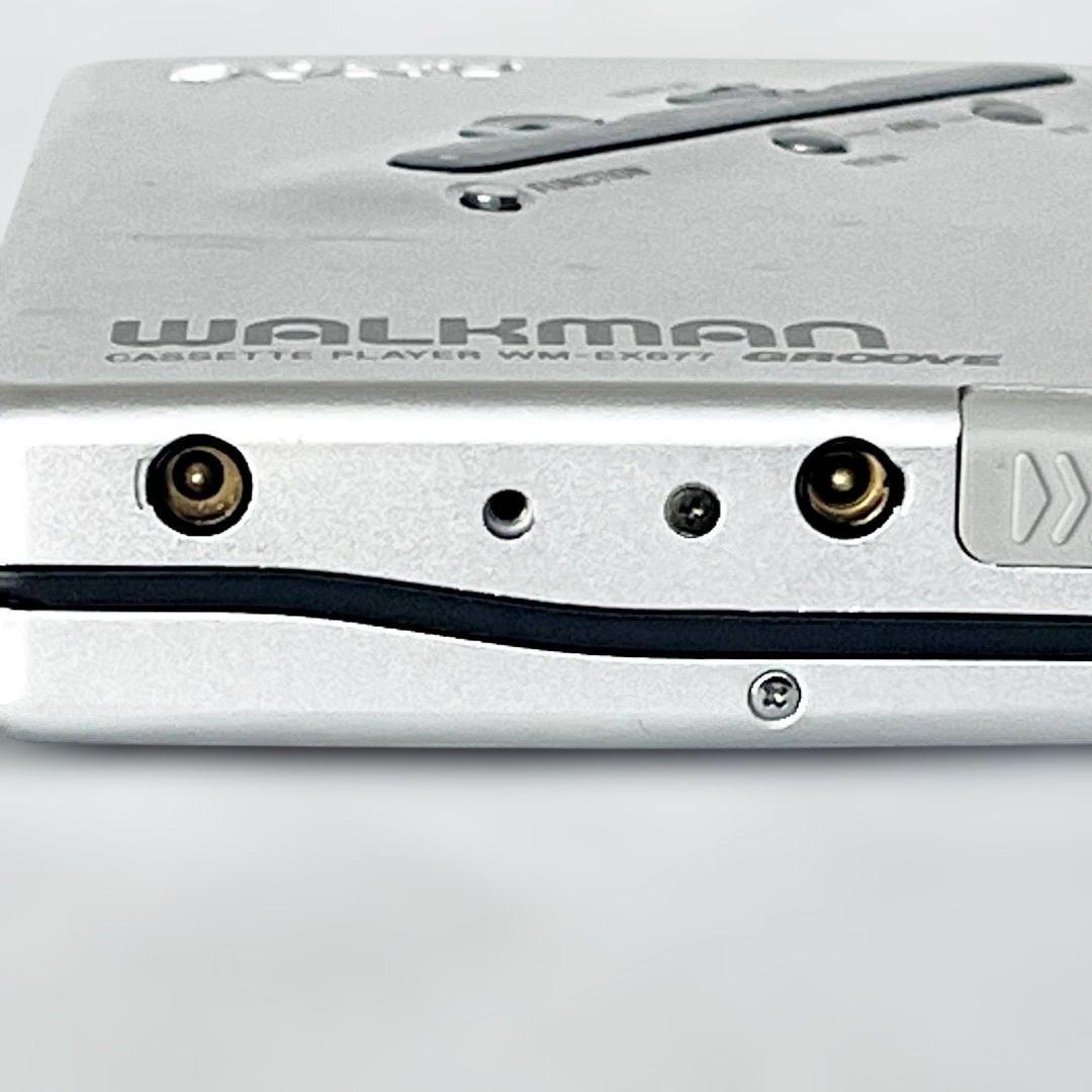 通電OK　SONY WM-EX677　シルバー　ウォークマン　ソニー　ジャンク