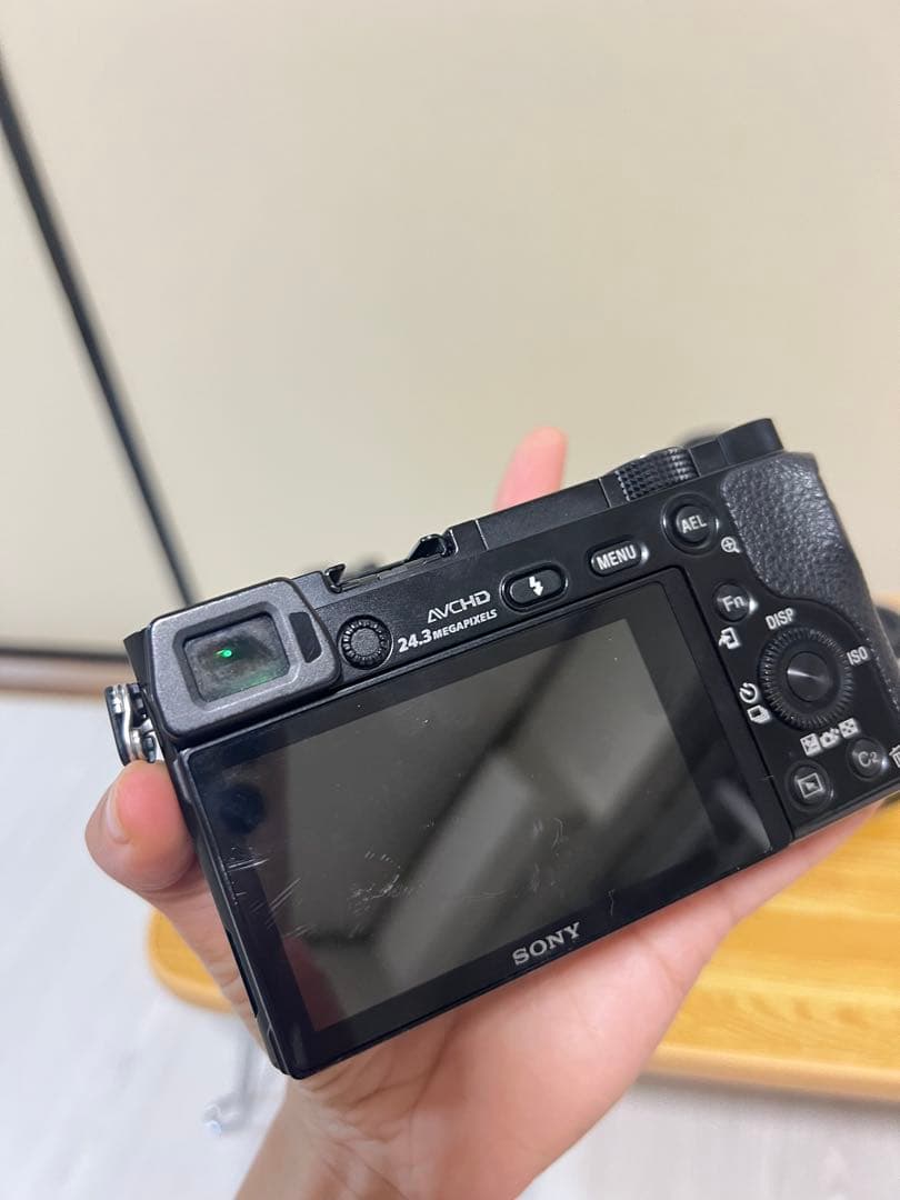 ソニーα6000本体とレンズキット（16-50mm・55-210mm）