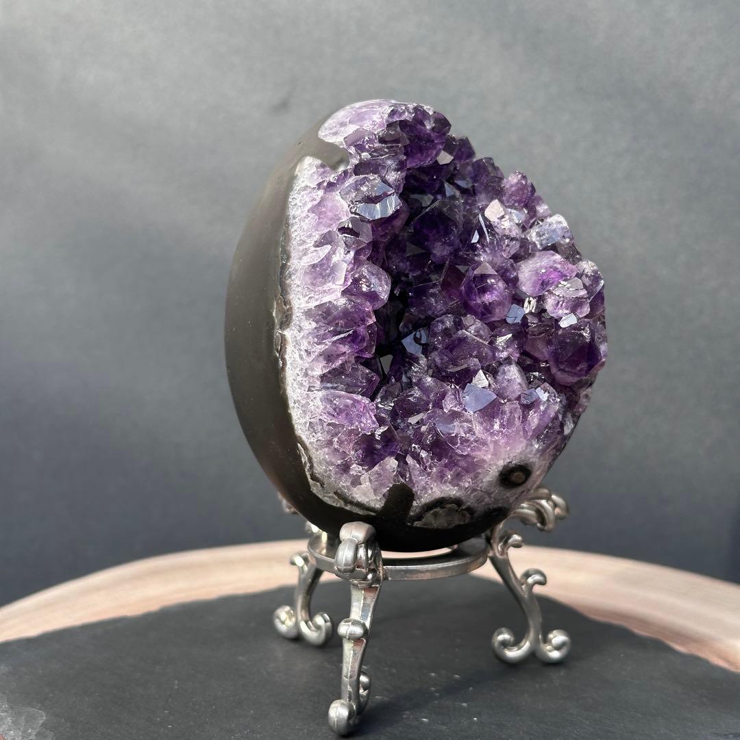 ウルグアイ産❣️天然石 アメジストの龍卵　置物G.100