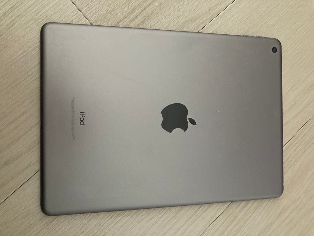 Apple iPad 第6世代 グレー　32GB