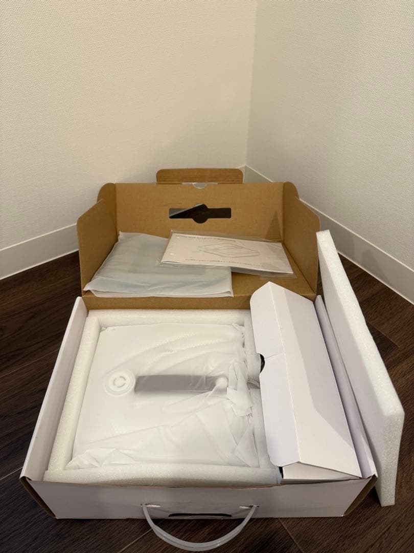 窓拭き　ロボット　窓掃除ロボット 窓拭きロボット 自動窓拭きロボット 真空吸着