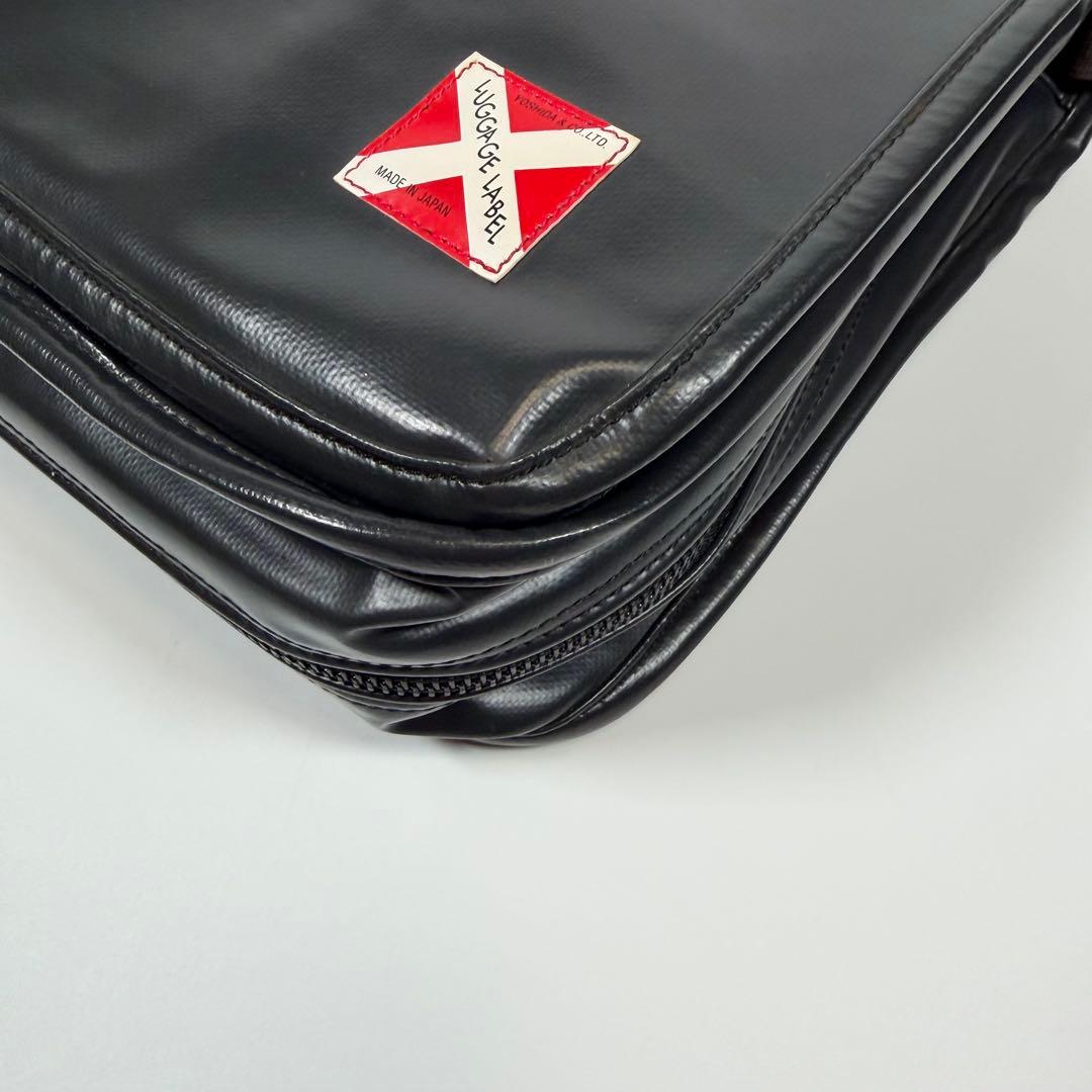 【極美品】ラゲッジレーベル　メッセンジャーバッグ　ライナー　黒系　赤バッテン