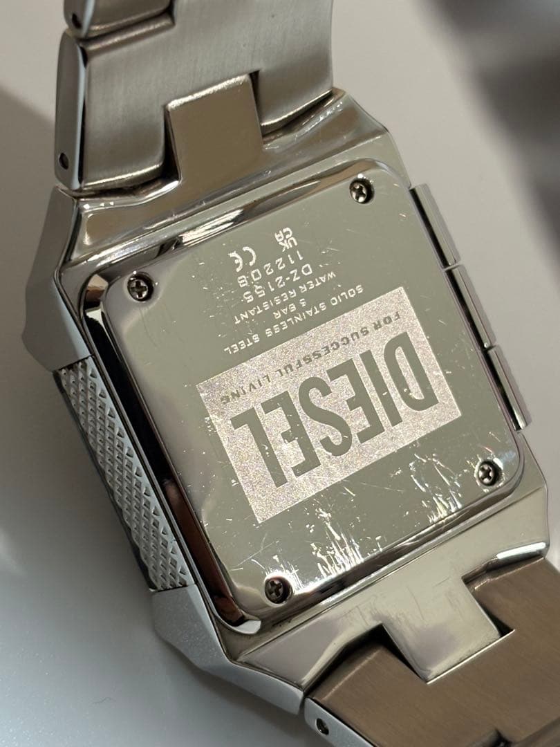 【美品 電池新品】DIESEL デジタルウォッチ dz2155 デジクロコ
