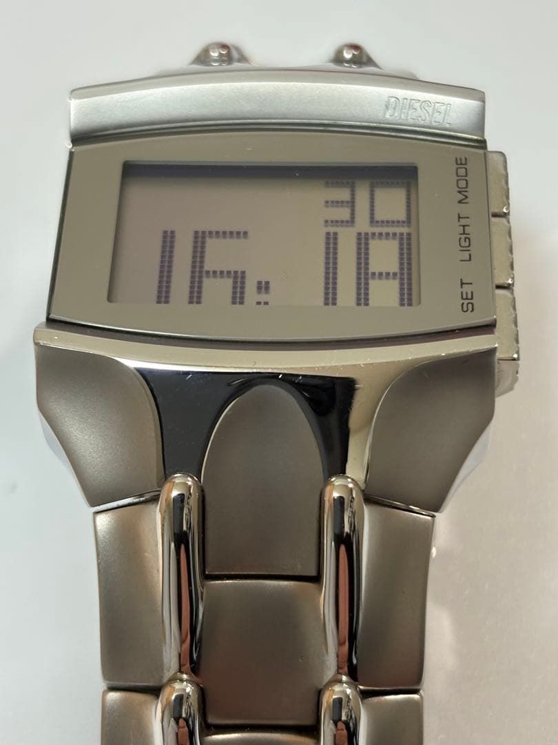 【美品 電池新品】DIESEL デジタルウォッチ dz2155 デジクロコ