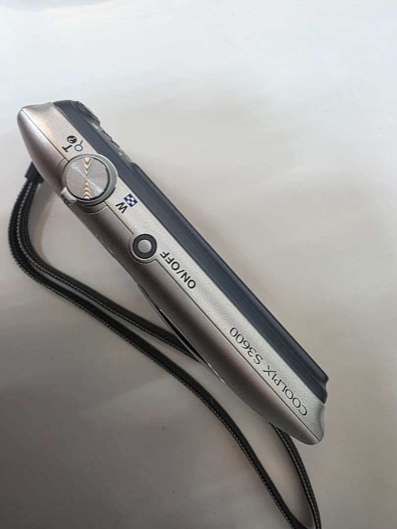 Nikon COOLPIX S3600 シルバー