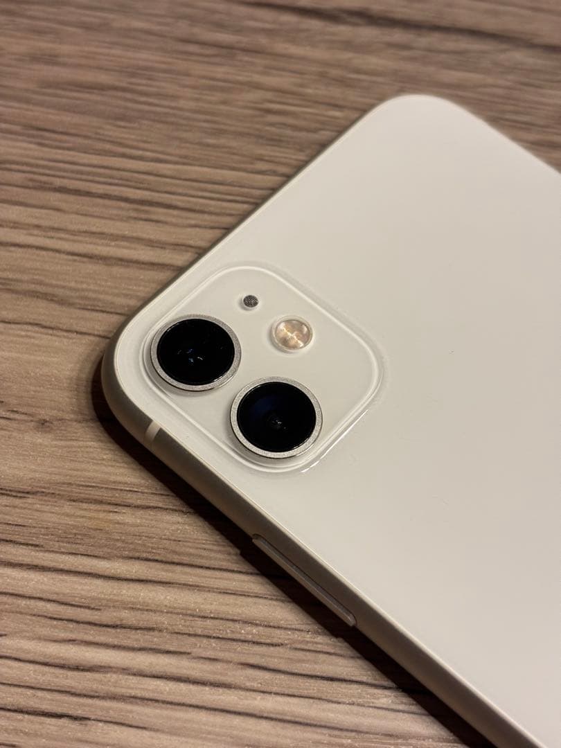 iPhone 11 128GB SIMフリー ホワイト　本体　美品