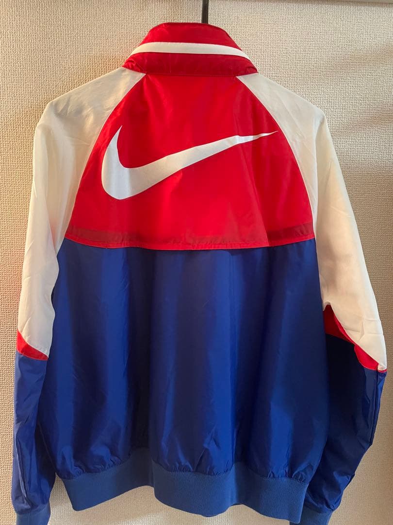 【美品】NIKEウィンドランナー　伊澤彩織　ベイビーわるきゅーれ　サイズM