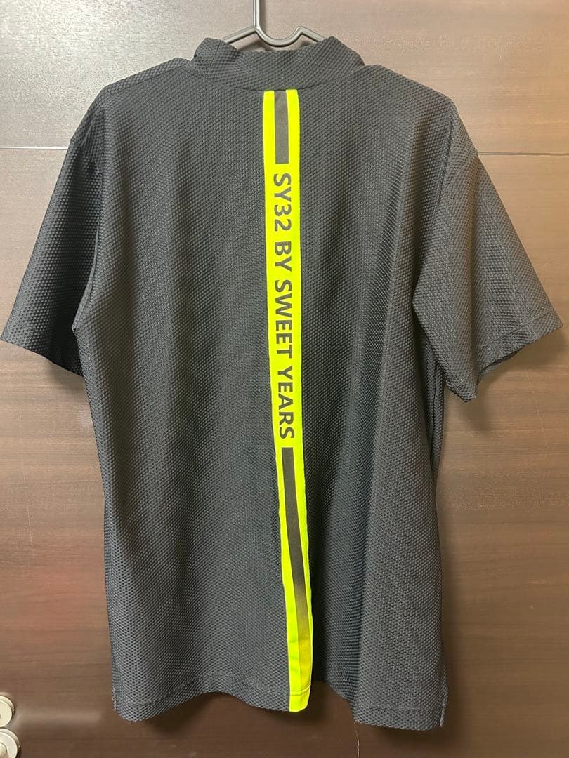 SY32 BY SWEET YEARS モックネックTシャツ