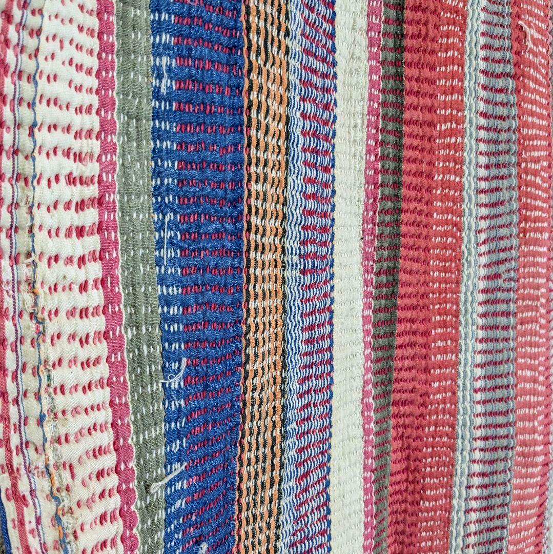 ピンクが映えるストライプ柄のヴィンテージラリーキルト　刺し子　刺繍布　エスニック