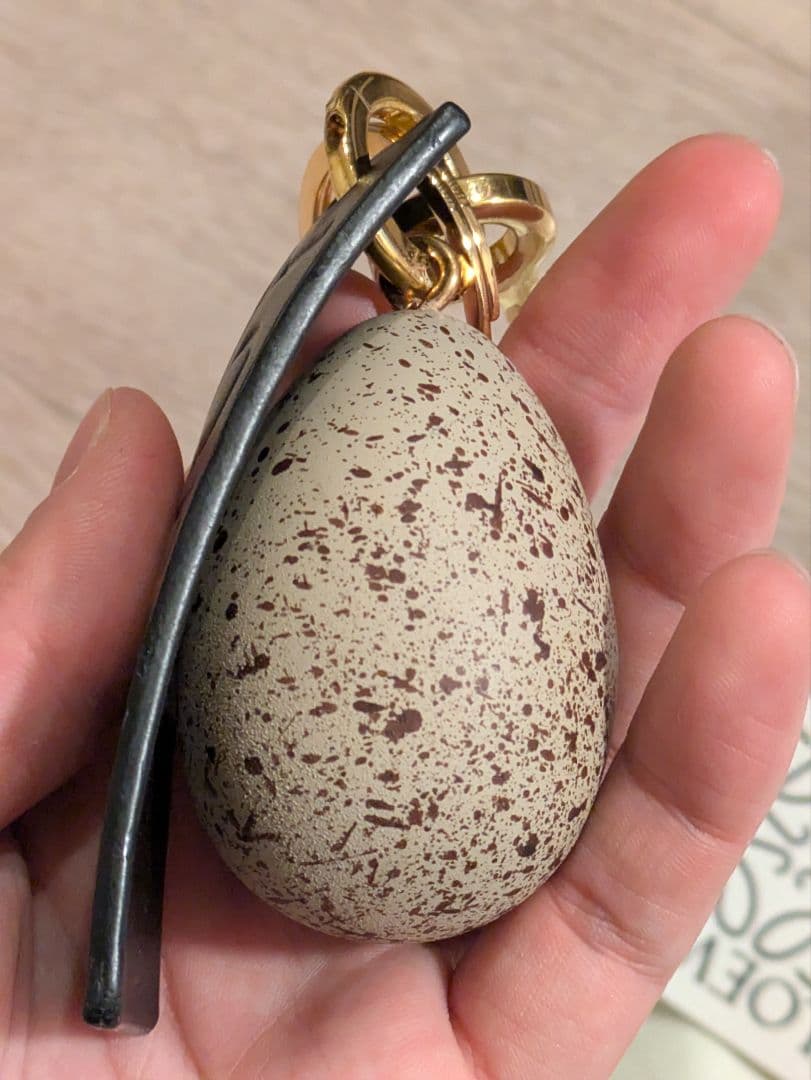 loewe　ロエベ　卵　キーリング