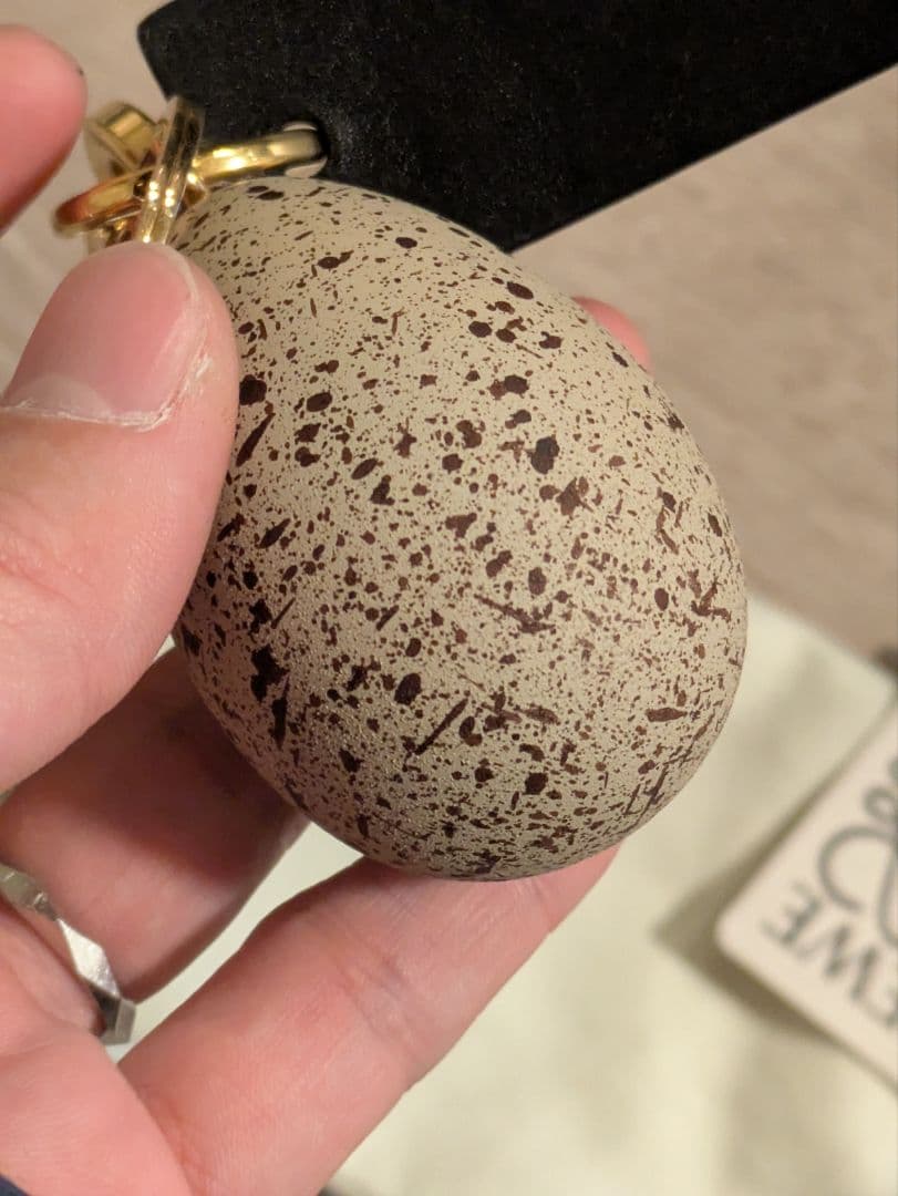 loewe　ロエベ　卵　キーリング