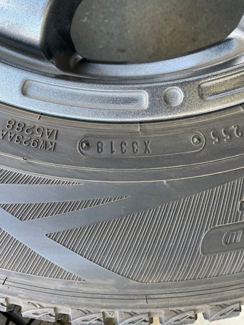 ハイエース　MAD CROSS スタッドレス　ウインターマックス