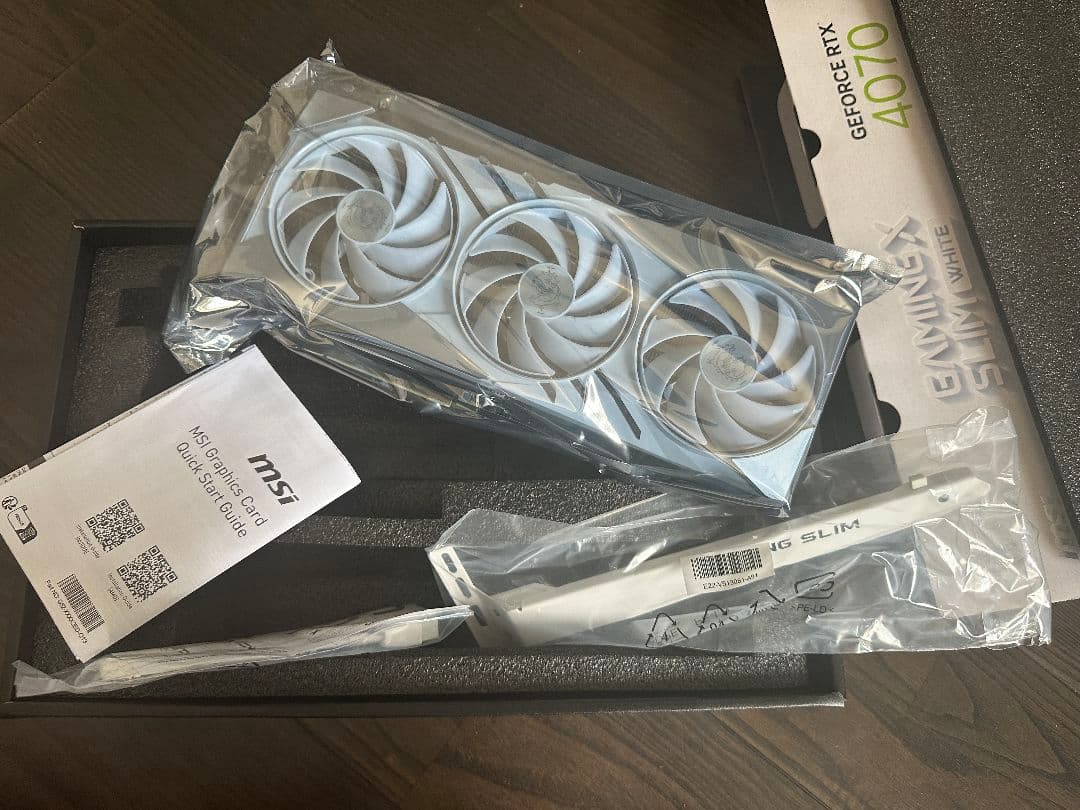 グラフィックボード・グラボ・ビデオカード MSI Gaming X Slim White GeForce RTX 4070