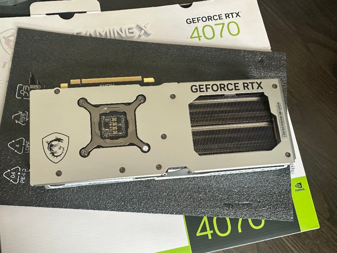 グラフィックボード・グラボ・ビデオカード MSI Gaming X Slim White GeForce RTX 4070