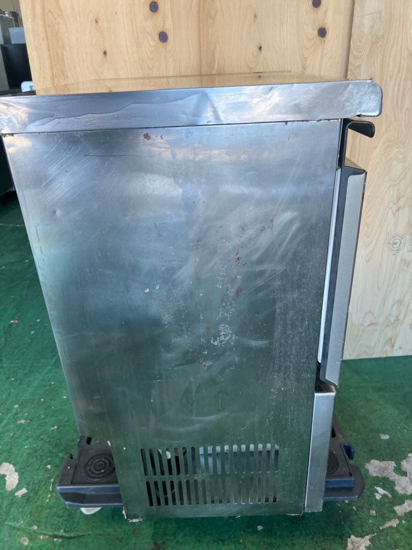 2011年 ホシザキ製氷機35kg