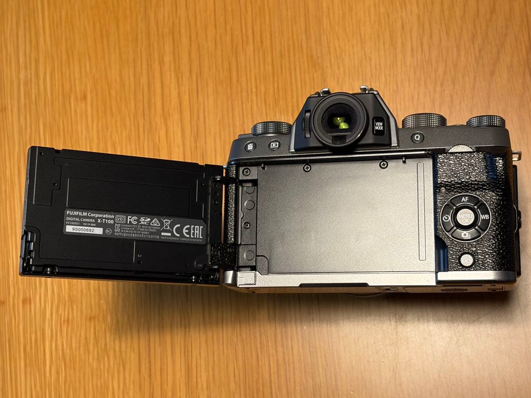 FUJIFILM X-T100 レンズキット　ダークシルバー