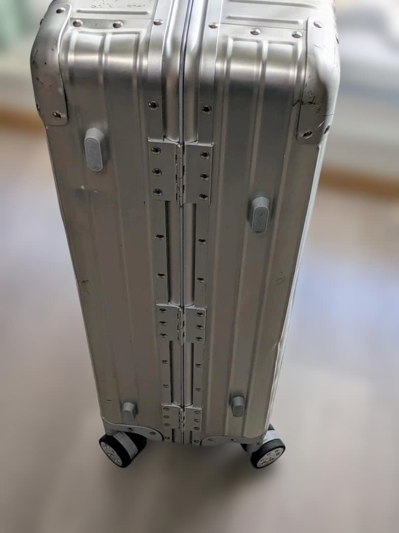 【大容量】アルミスーツケース キャリー 75〜80L TSAロック搭載 シルバー