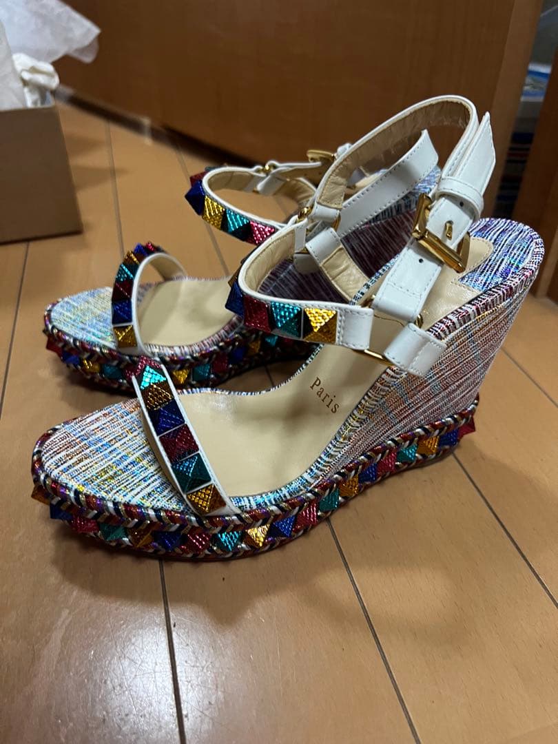 クリスチャンルブタン未使用サンダル