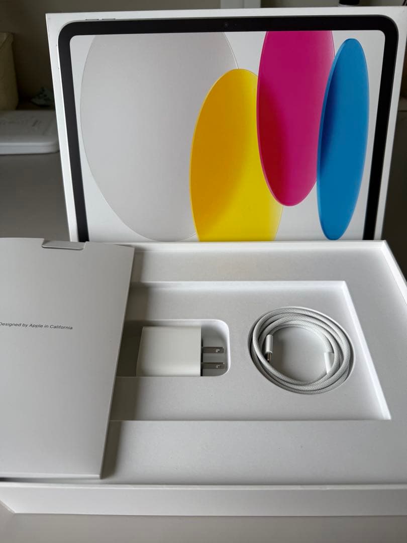 Apple iPad 11インチ(a16)シルバー 本体 充電器付き