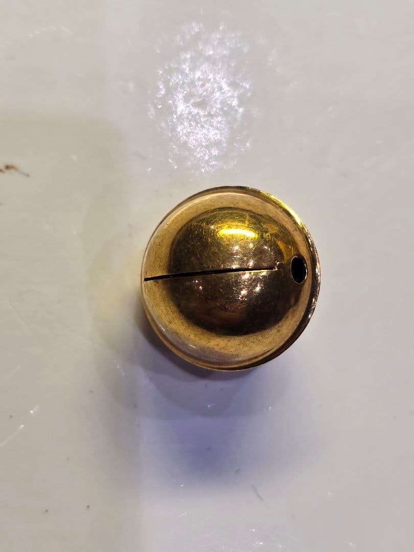 西*店様 K18 鈴　合計1.5グラム　中古品