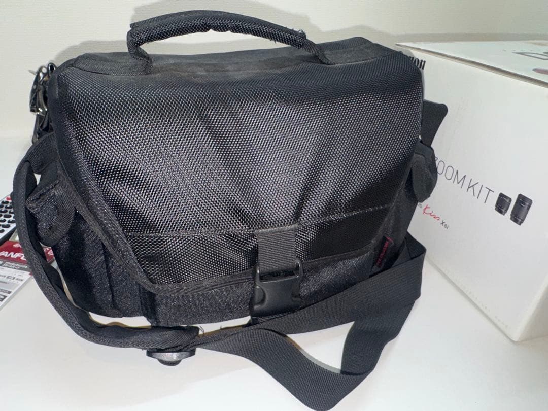 Canon EOS Kiss X8i EF-S 18-55mm 望遠レンズ付き