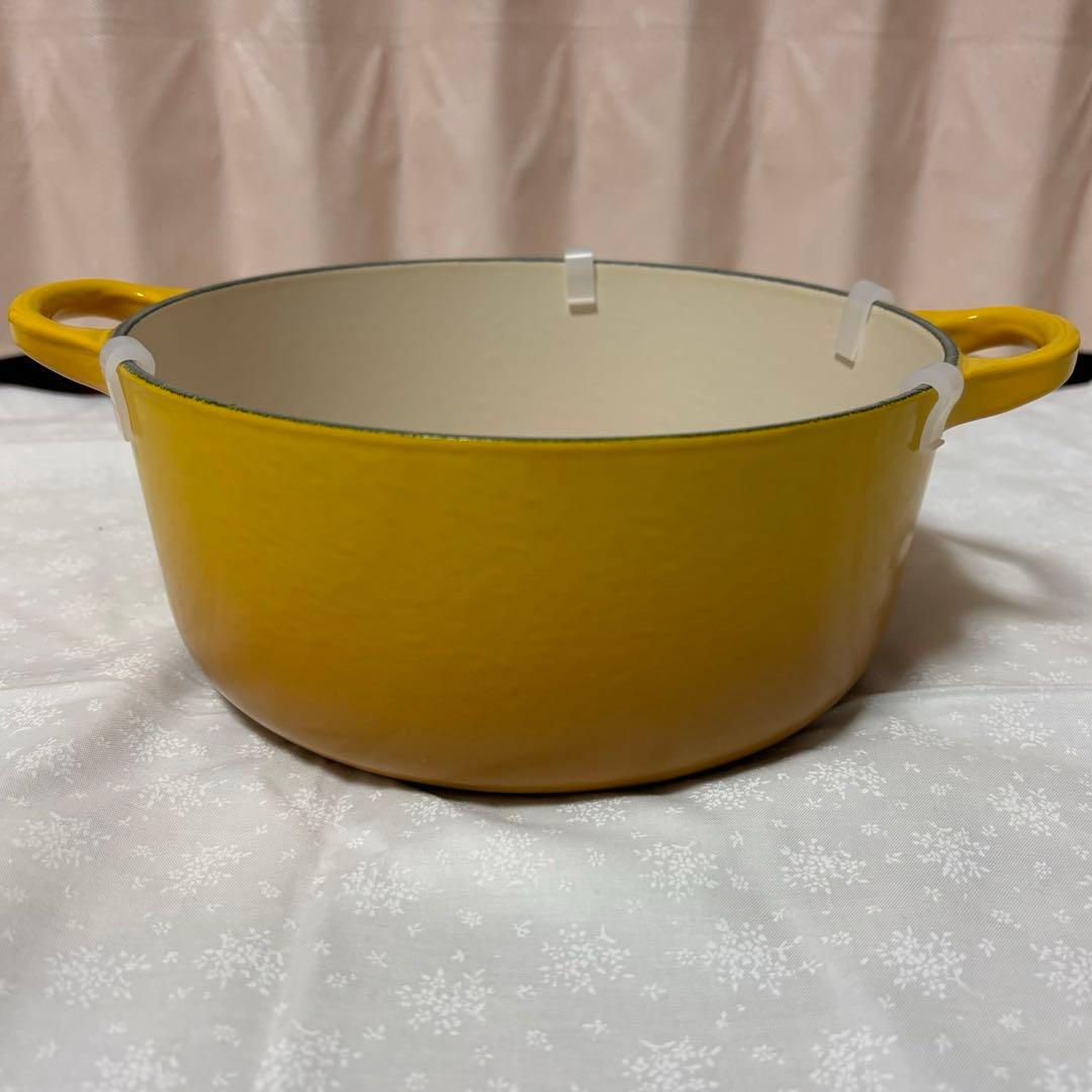 【新品・未使用】ルクルーゼ鍋　蒸し器セット　スチームセット　20cm　イエロー