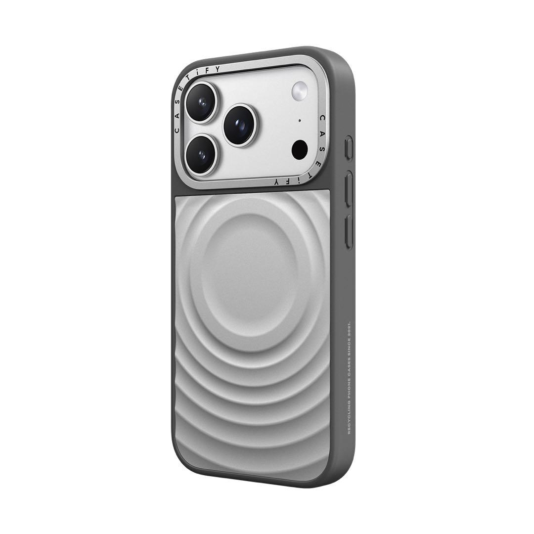 【美品】CASETiFY メタルウェーブケース iPhone 17 Pro