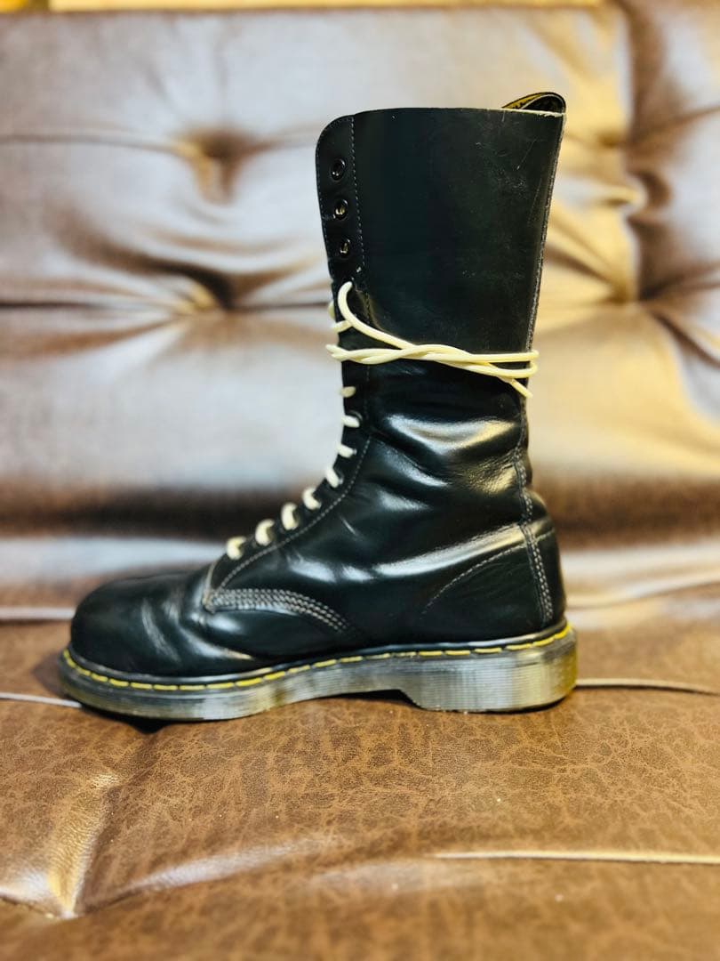 ドクターマーチン スチールトゥ uk9 イングランド 英国 14ホールブーツ