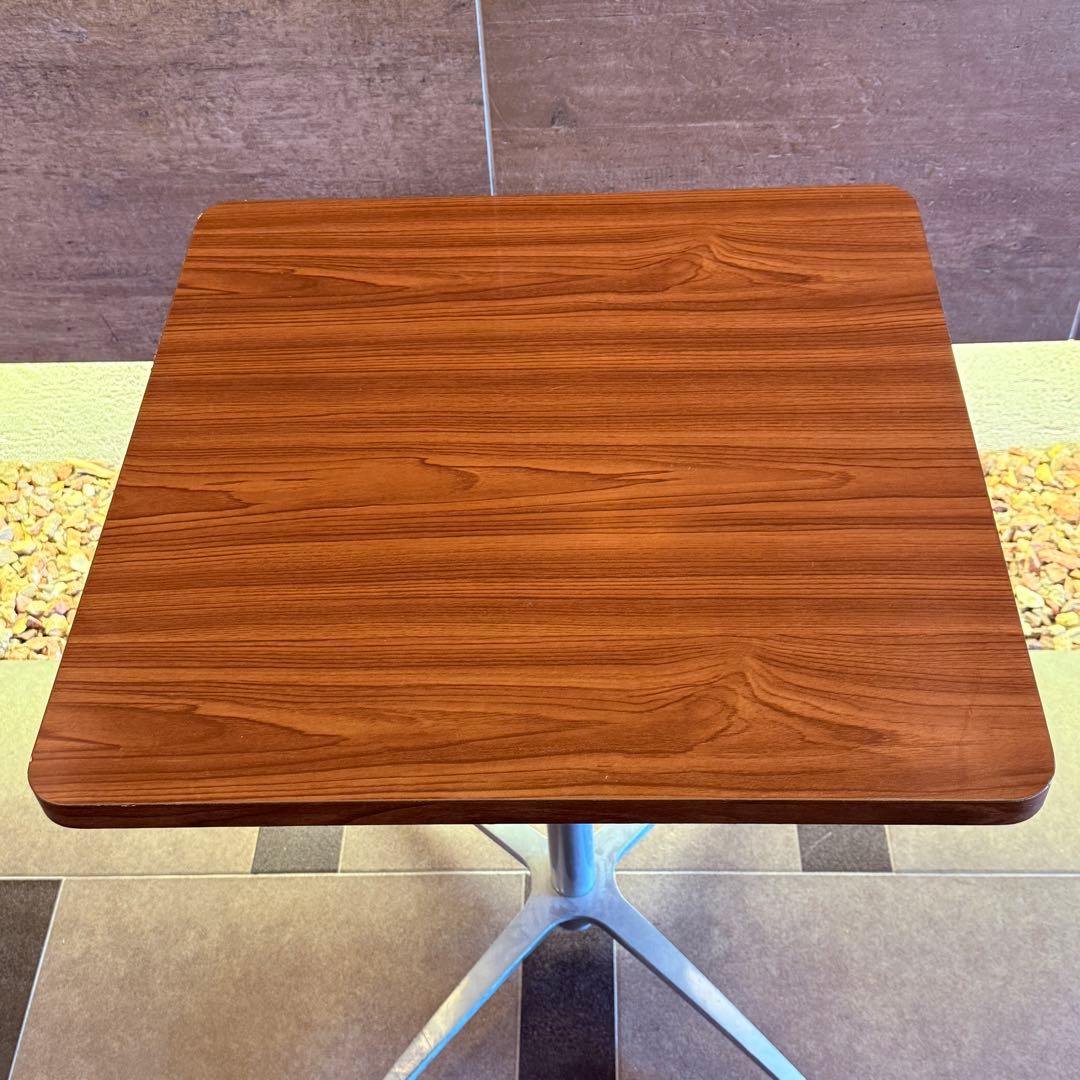 正方形　カフェテーブル ブラウン 木目調 シルバー