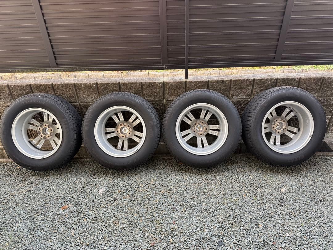 送料無料！215/65R16 2023年製スタッドレスホイール４本