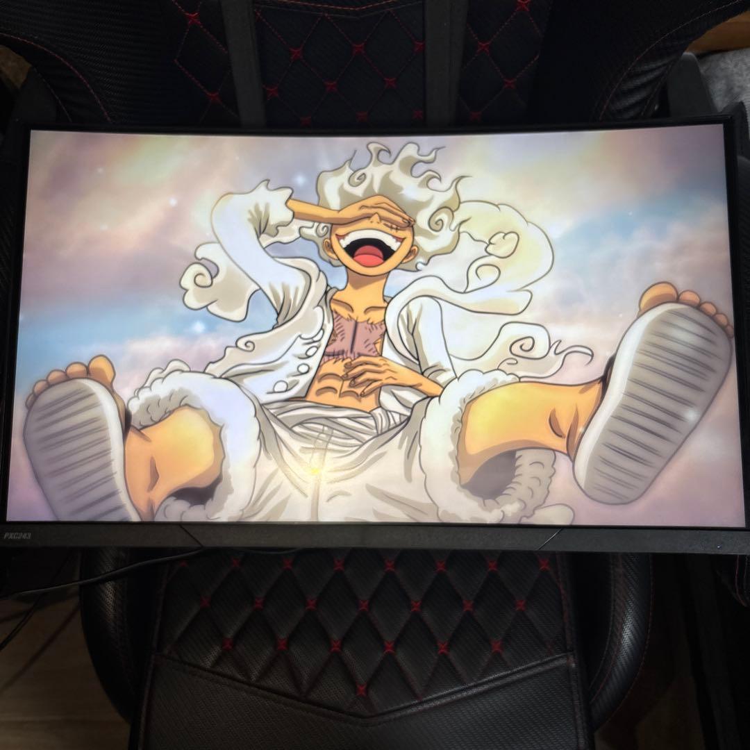 Pixio 曲面ディスプレイ