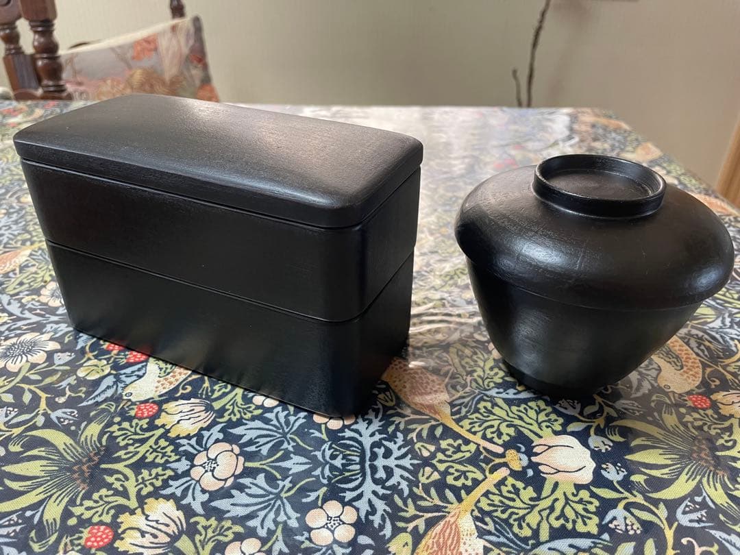 赤木明登工芸品　作家作品　漆塗りのお弁当箱と汁椀　墨色（黒）と朱色　箱付き