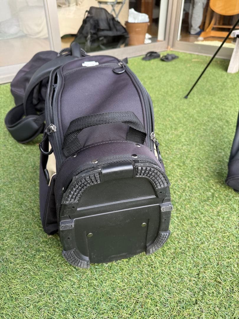 DESCENTE キャディバッグ 黒 スタンド付き