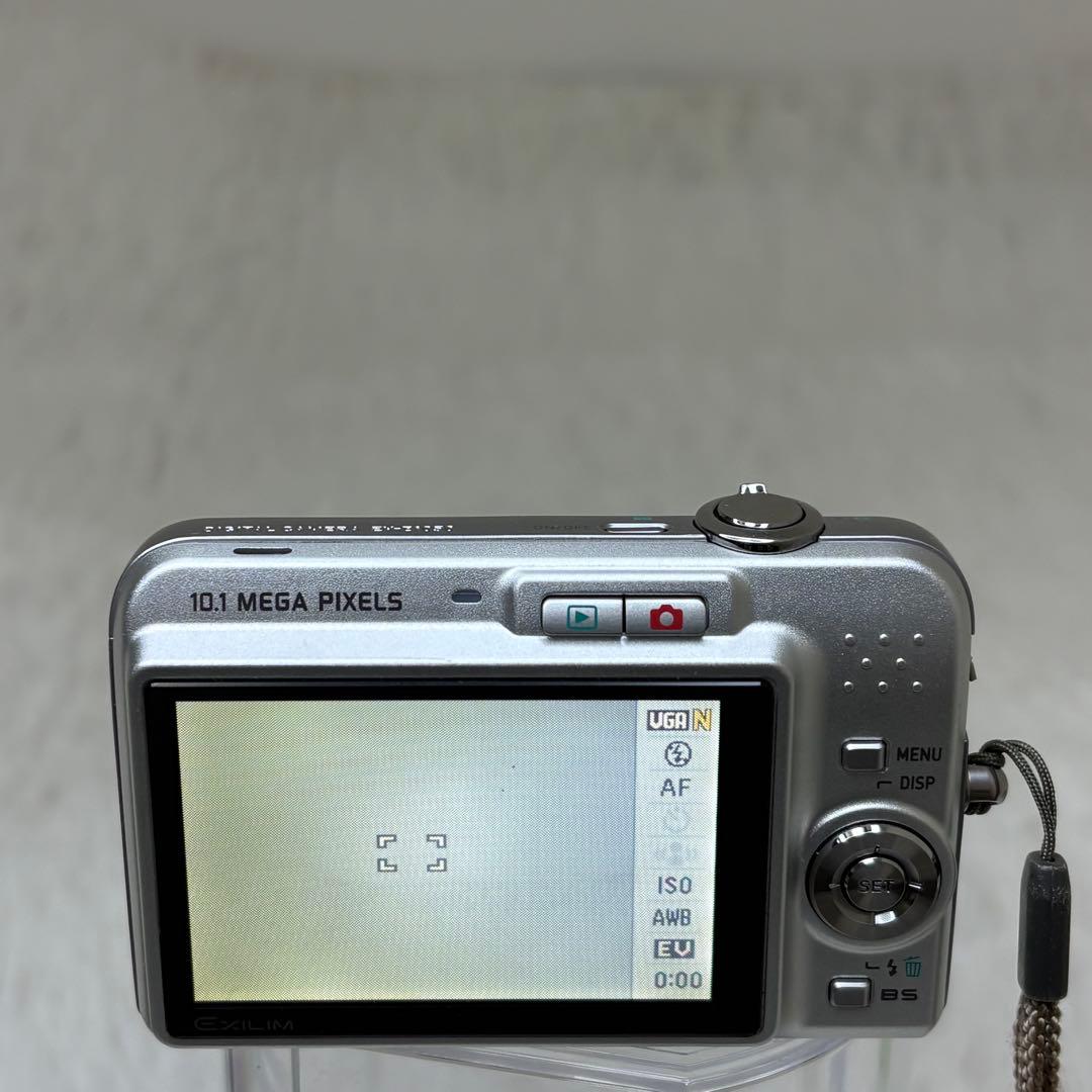 CASIO カメラ　EX-Z1050 充電器　シルバー コンデジ　動作品