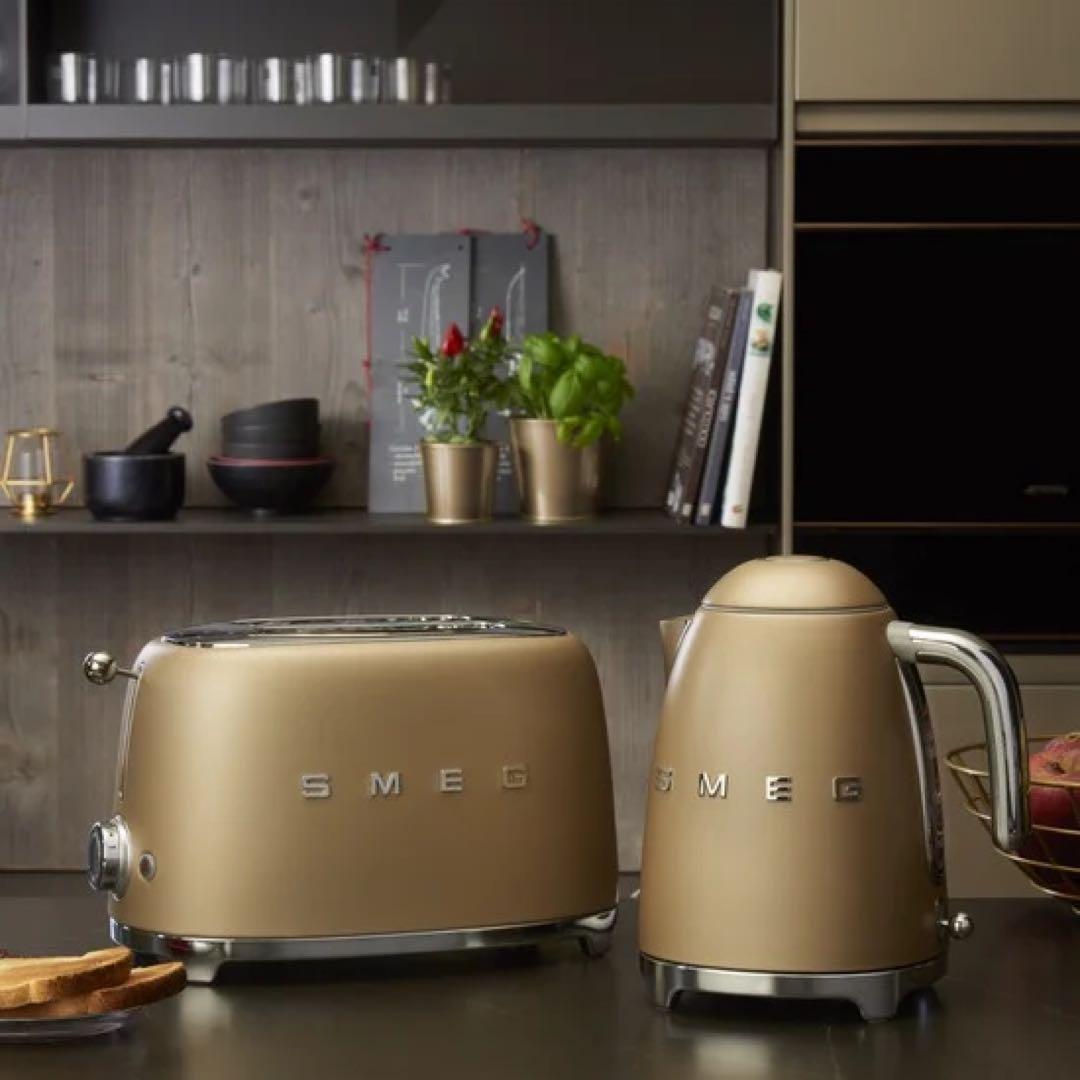 【新品未使用品】SMEG スメッグ ケトル(シャンパンマット)