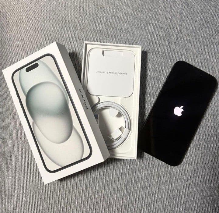 Apple iPhone 15 ブラック 本体