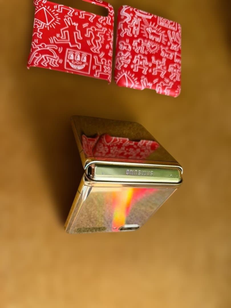 Galaxy Z Flip 1 限定ゴールド SIMフリー 海外版 美品