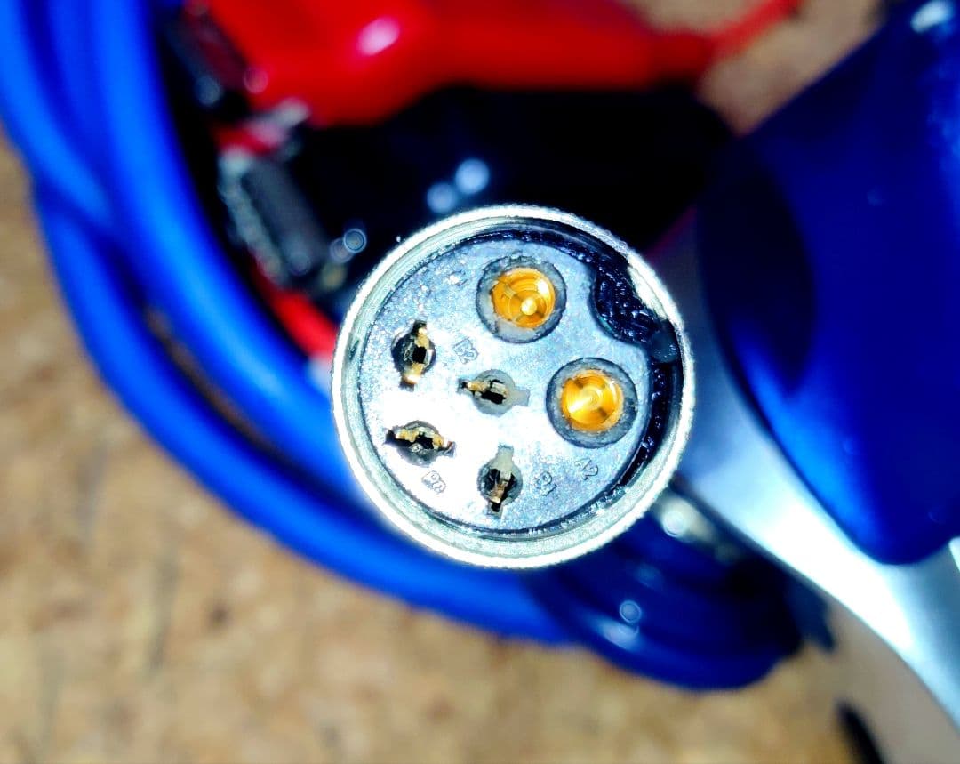 シマノ 電動リール 電動丸 3000H 新品並みの超超超美品です。