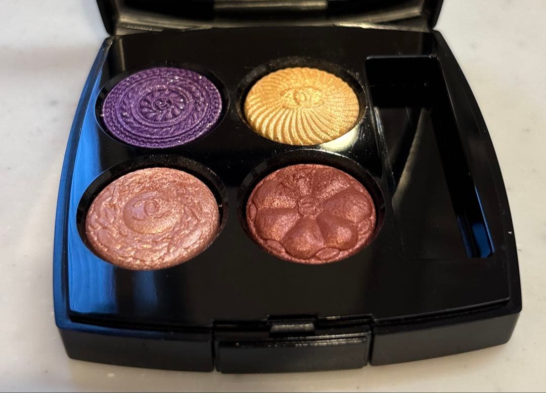 CHANEL レキャトルオンブルブトン 239 ブトンバロック　2回使用のみ