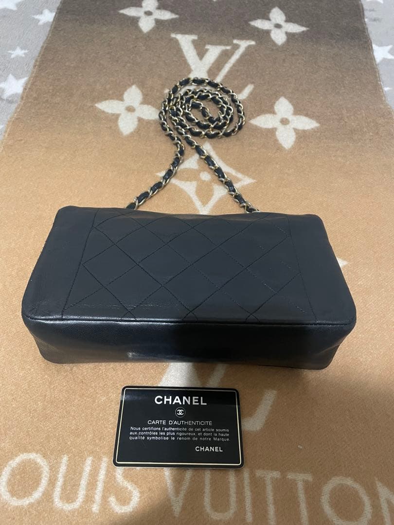 美品シャネル ラムスキン　ショルダーバッグ