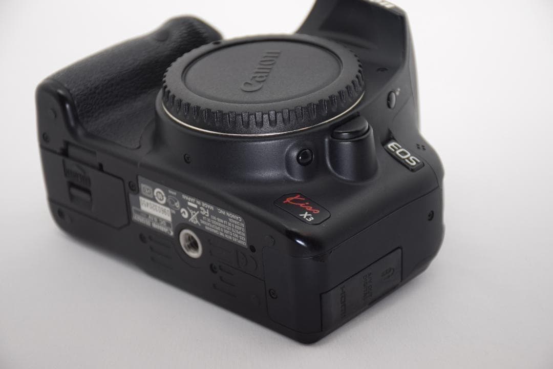 ⭐届いてすぐ使える⭐ Canon Kiss X3 一眼レフカメラ 人気機種 入門