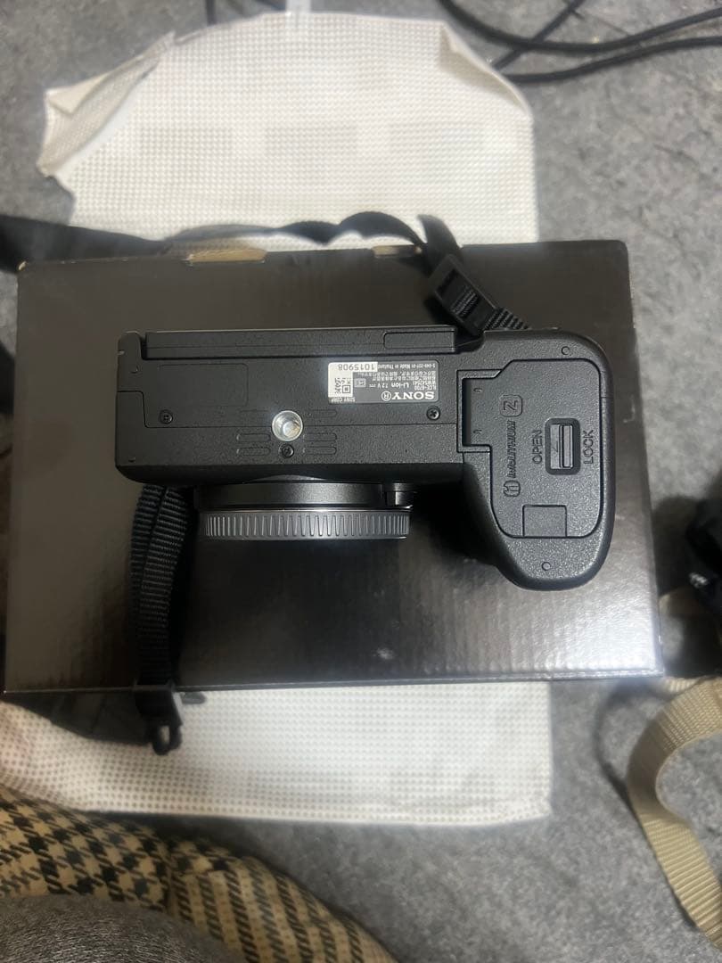 SONY α6700 高倍率ズームレンズキット単焦点レンズ