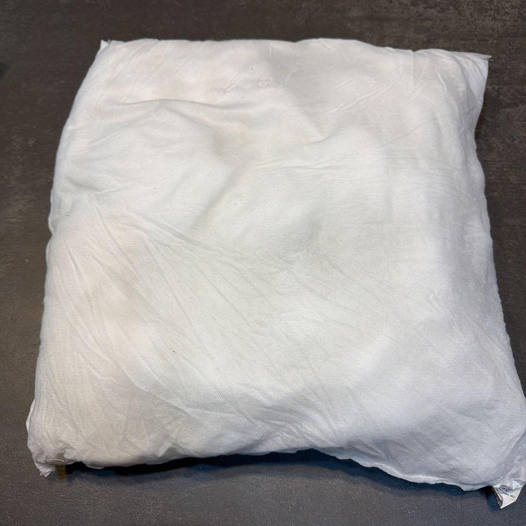 GUCCI グッチ　幾何学模様 クッションカバー　エンジ　☆訳あり