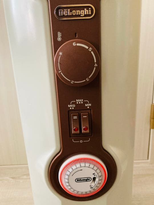 デロンギ　オイルヒーター　JR0812