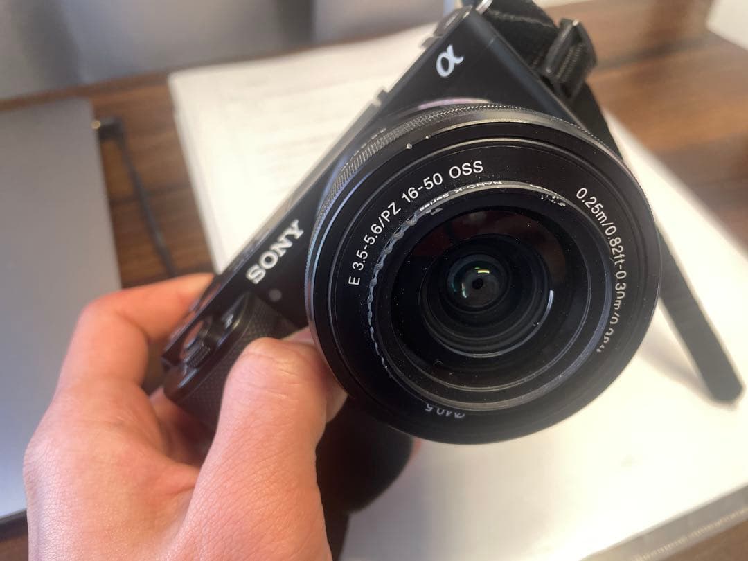 Sony ZV-E10 ミラーレスカメラ 18-50mmレンズ付き