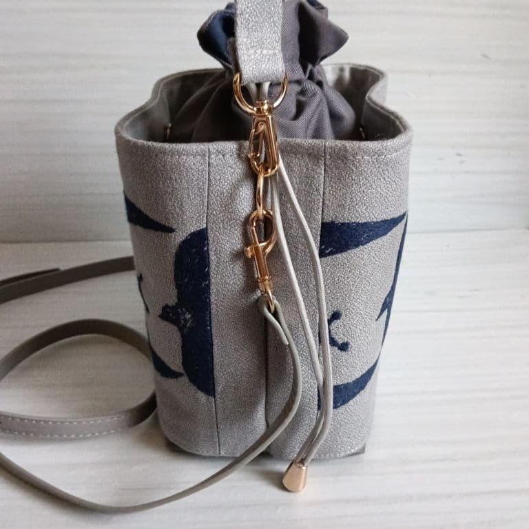 ✩専用✩ミナペルホネン　ポケット巾着バッグ　go!　グレー　鳥さん