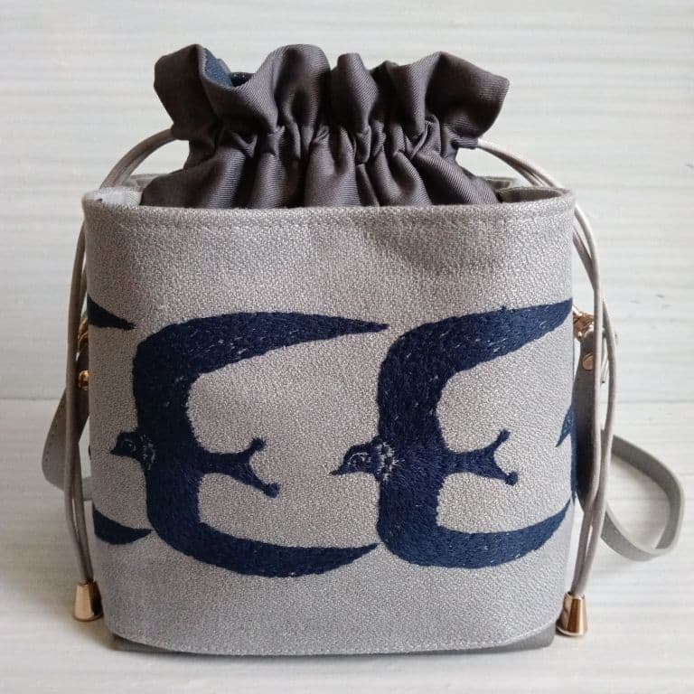 ✩専用✩ミナペルホネン　ポケット巾着バッグ　go!　グレー　鳥さん