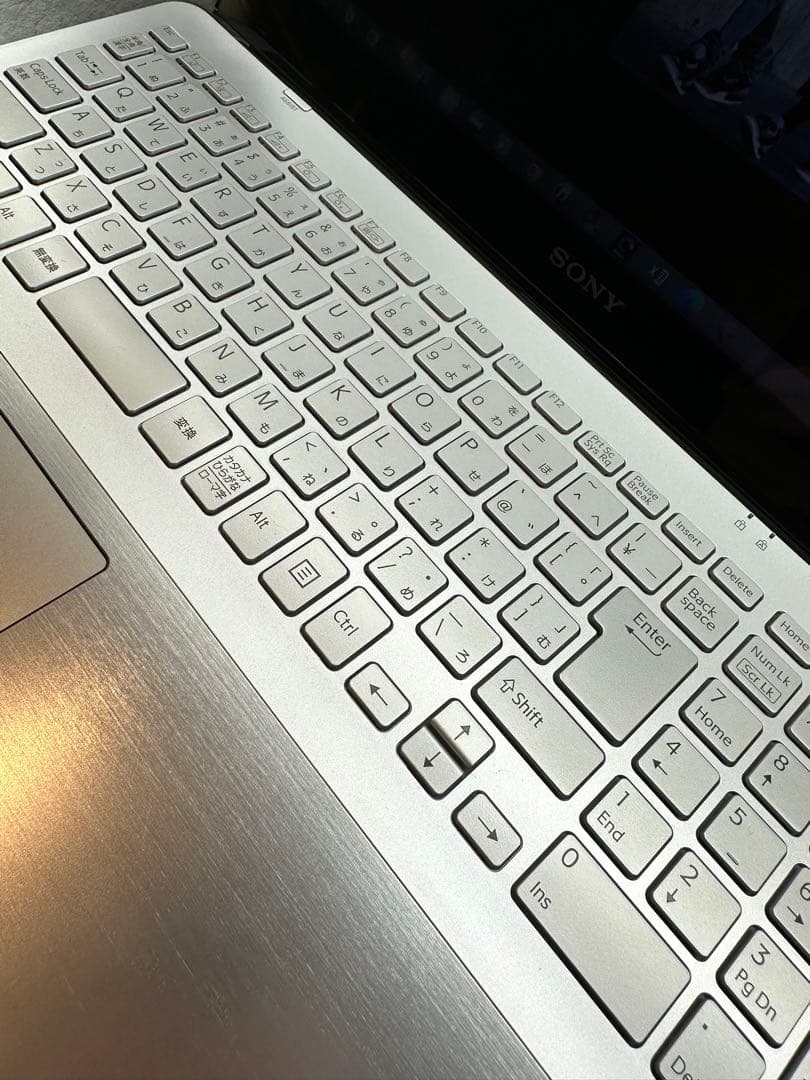 美品SONY VAIO シルバー ノートPC Windows8.1