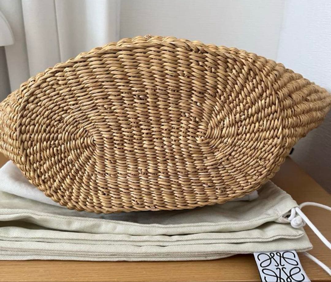 LOEWE ロエベ　シェルバッグ