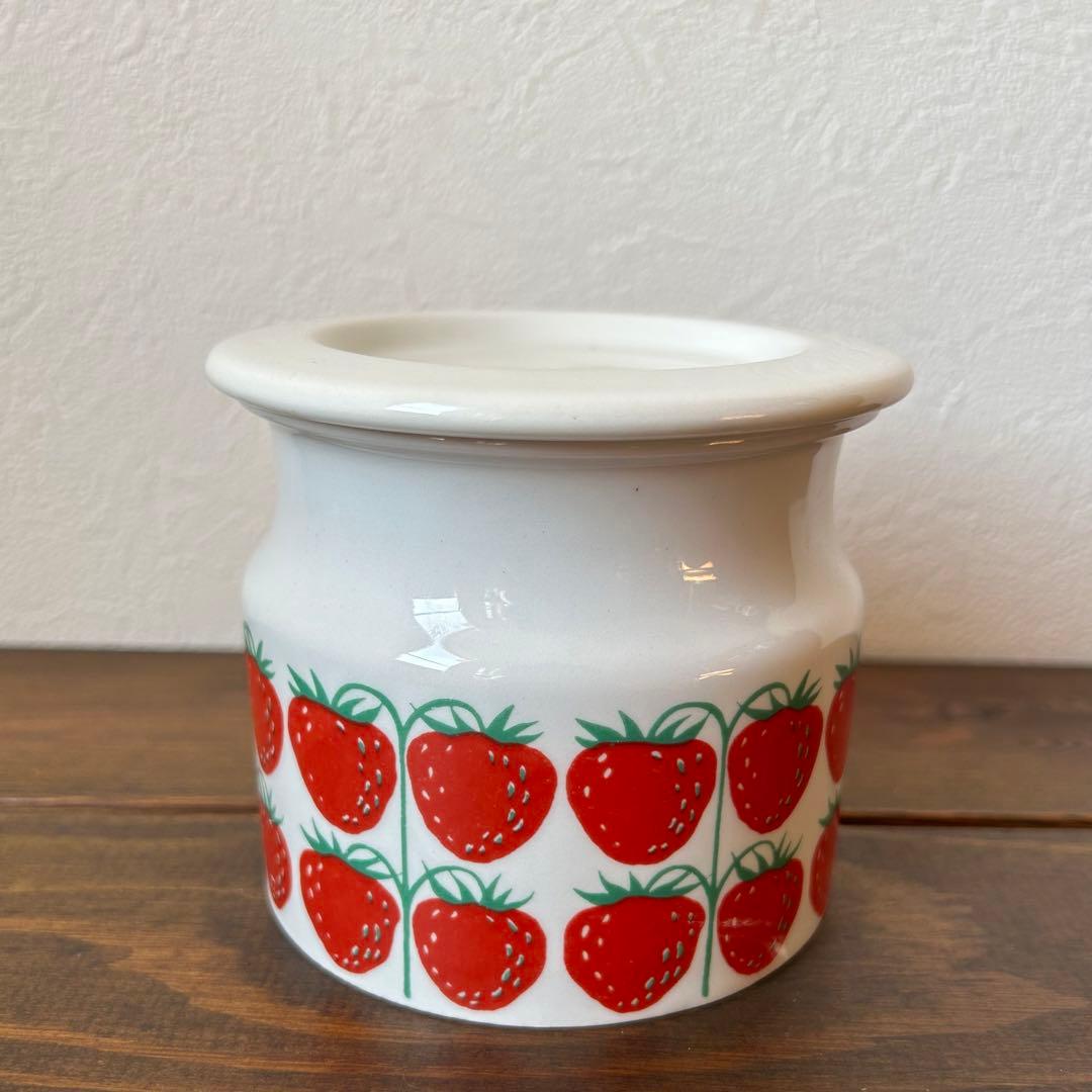 ライヤ・ウオシッキネン Pomona ポモナ　蓋付き容器 (ストロベリー)